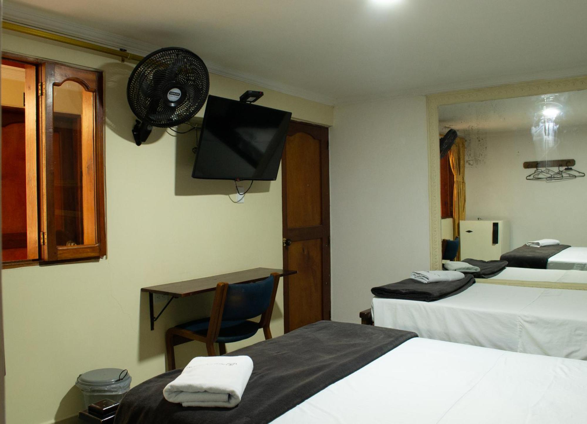 Hotel Caldas Plaza Zewnętrze zdjęcie